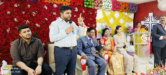 Large gathering join in celebrating the Birthday 2022 of Bro Andrew Richard with grandnuer at Prayer Centre, Budigere in Bangalore on July 17th along with large devotees and members of Grace Ministry.